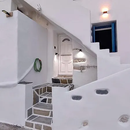 Old Rocky White House Holiday home *